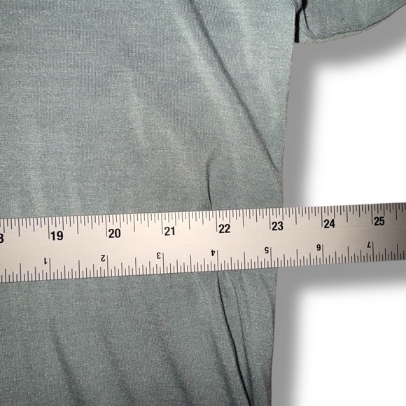 ATHLETA Essential V-Neck Long-Sleeve Top - Minimalistic Grey 1X - Picture 8 of 14